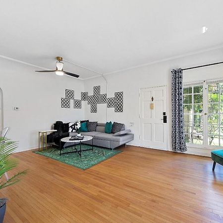 Beverly Hills Stylish & Central 1 Bedroom Apt + Parking Los Angeles Bagian luar foto