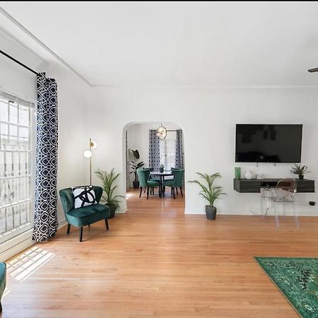 Beverly Hills Stylish & Central 1 Bedroom Apt + Parking Los Angeles Bagian luar foto