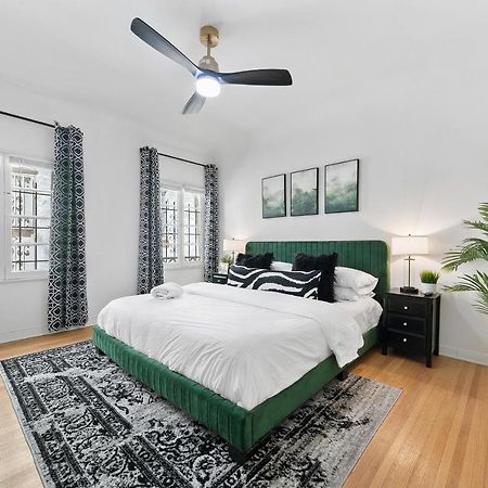 Beverly Hills Stylish & Central 1 Bedroom Apt + Parking Los Angeles Bagian luar foto
